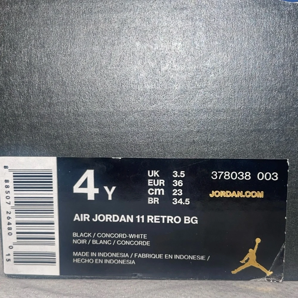 Air Jordan 11 Retro "Space Jam 2016 Release" sneakers - Picture 7 of 9